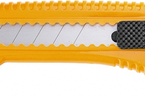 Нож 18 мм, выдвижное лезвие, металлическая направляющая